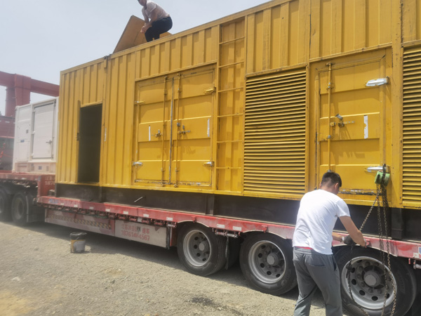 峨边除了负载情况和发动机维护，还有哪些因素会影响 200kw 柴油发电机的油耗？